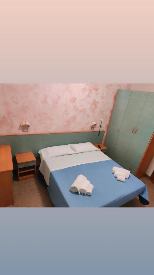 Hotel Gioiella Rimini Extérieur photo