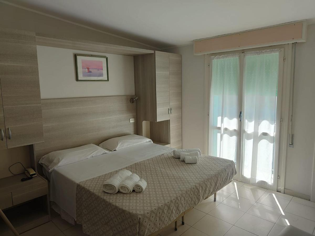 Hotel Gioiella Rimini Extérieur photo