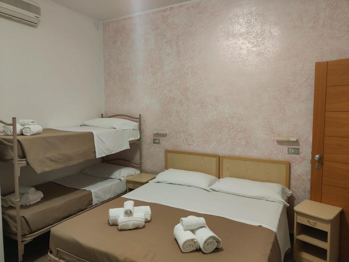 Hotel Gioiella Rimini Extérieur photo