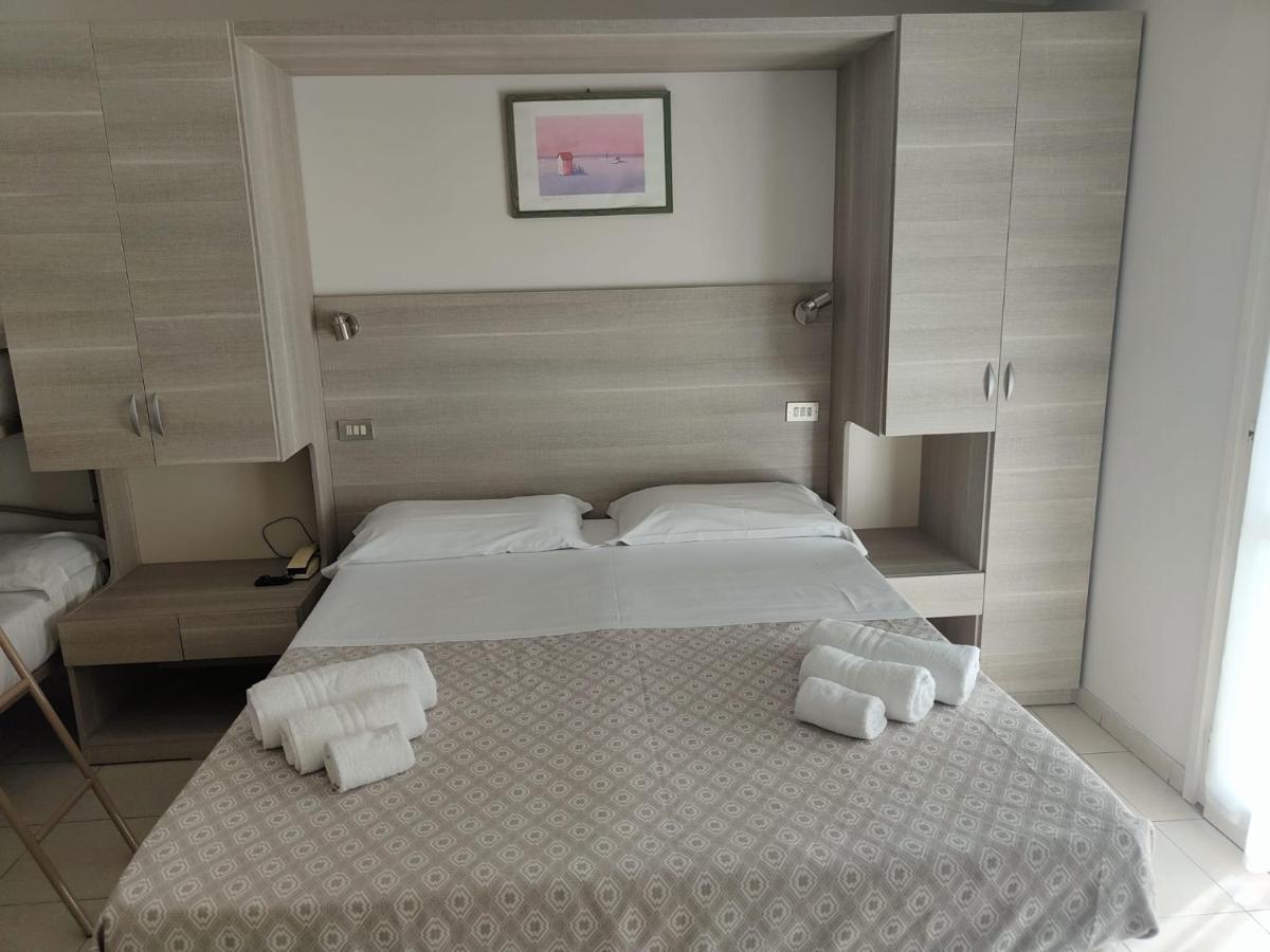 Hotel Gioiella Rimini Extérieur photo