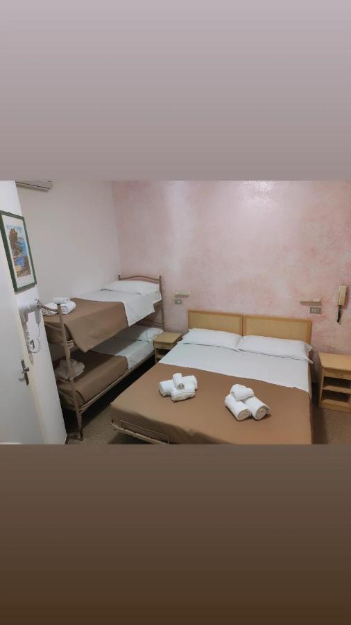 Hotel Gioiella Rimini Extérieur photo