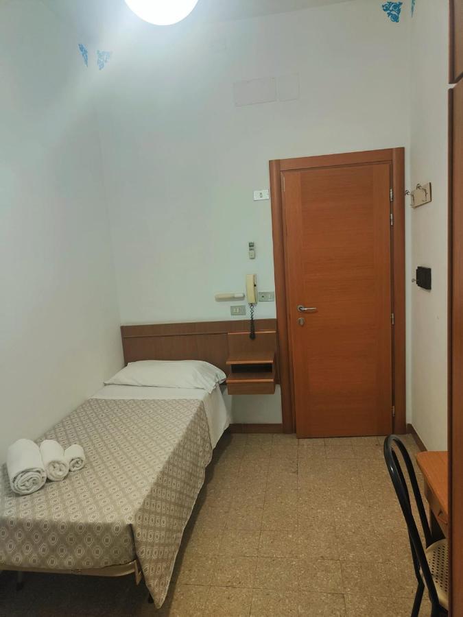 Hotel Gioiella Rimini Extérieur photo